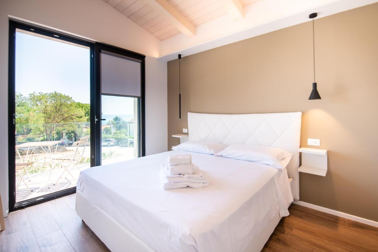 ヌマーナ La Perla Relais Bed & Breakfast エクステリア 写真