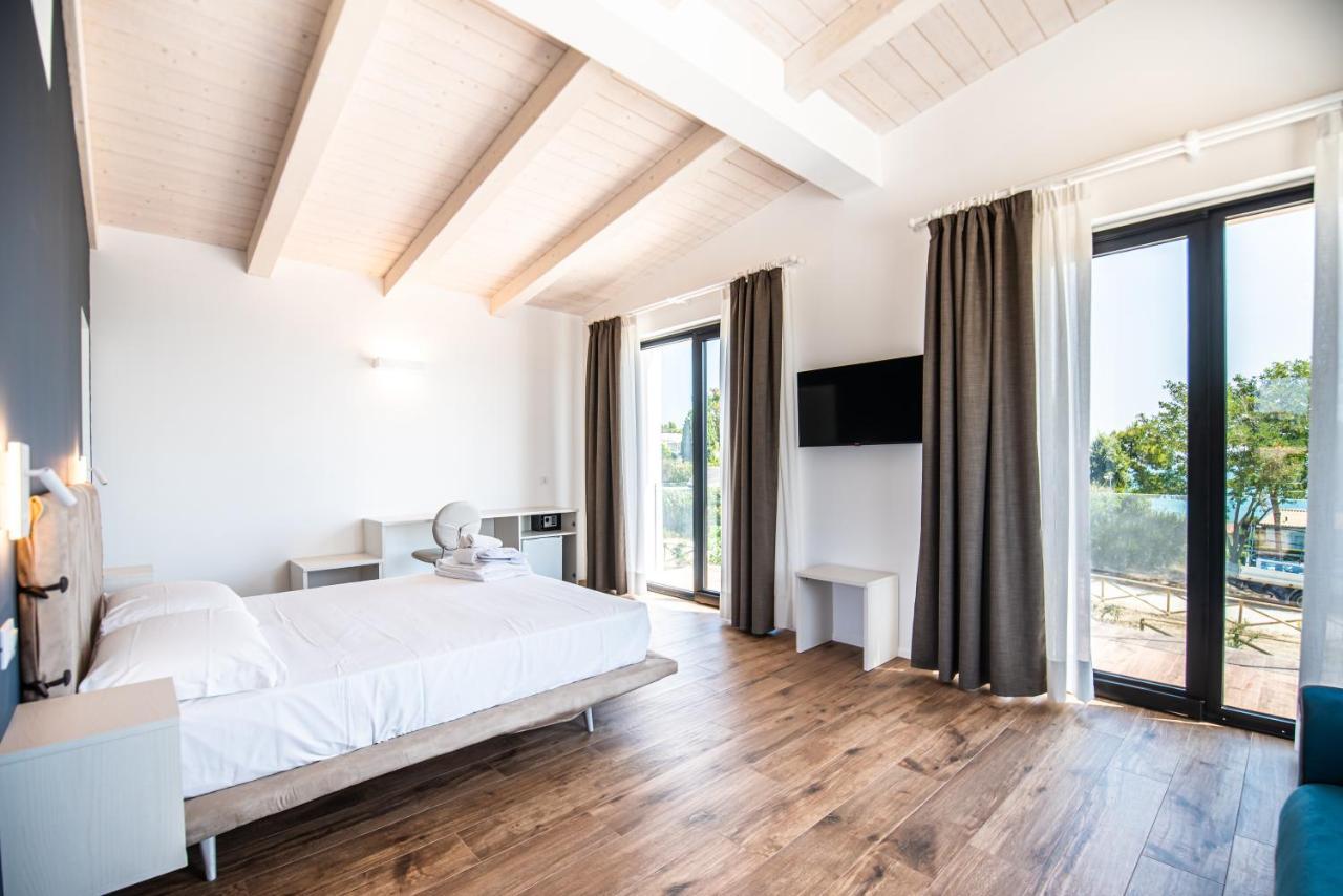 ヌマーナ La Perla Relais Bed & Breakfast エクステリア 写真