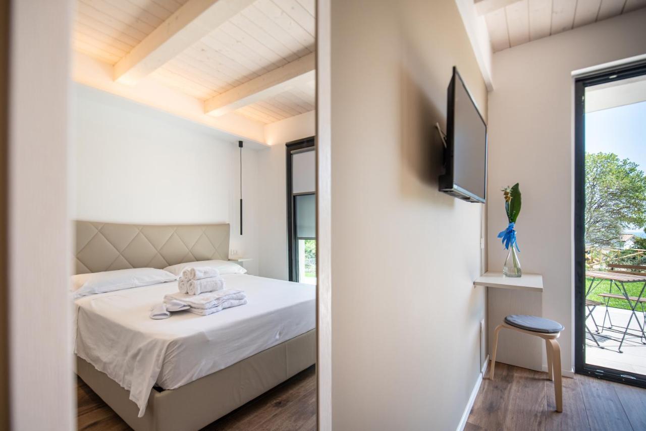 ヌマーナ La Perla Relais Bed & Breakfast エクステリア 写真